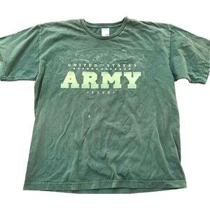 Vintage US Army T-Shirt Green Men’s Size XL Bayside Tag